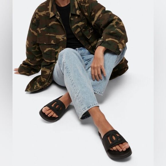 Dolce & Gabbana Rubber beachwear sliders with DG logo, New, Size 35 - Picture 2 of 15